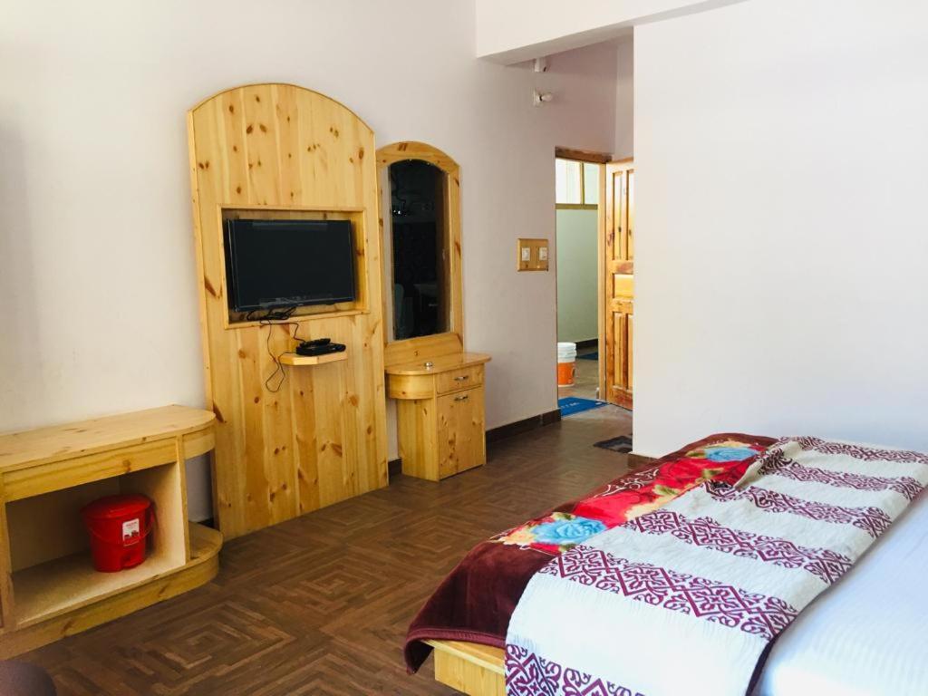 Hotel Corner Retreat 2Min Walking From Mall Road — Photos 1